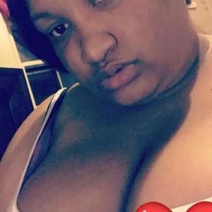 Meet your Posher, Kira